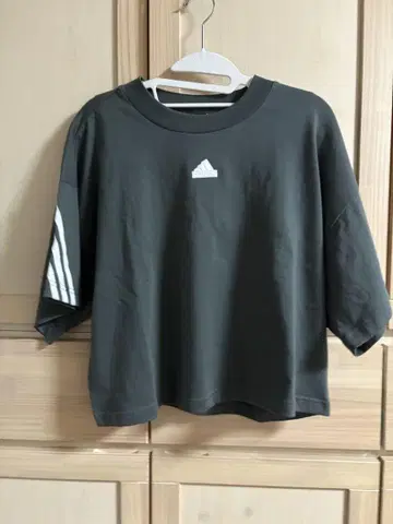 adidas 여성용 T셔츠
