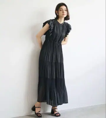 코코딜 플리츠 티어드 프릴 원피스