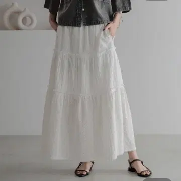 로리즈팜 코튼 레이스 볼륨 스커트 아이보리