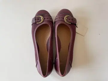 미사용 신품급 Clarks 클락스 Henderson Ice 펌프스 3
