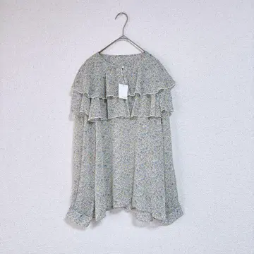 프릴 꽃무늬 긴팔 상의