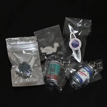 계속 한밤중이면 좋을 텐데 가챠 모음 키링 넥타이핀