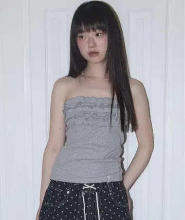 FANCYCLUB Flower Frill Tube Top (Grey)