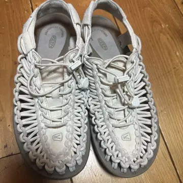 KEEN 유니크 샌들 25cm 화이트 캡/콘스네이크 UNEEK