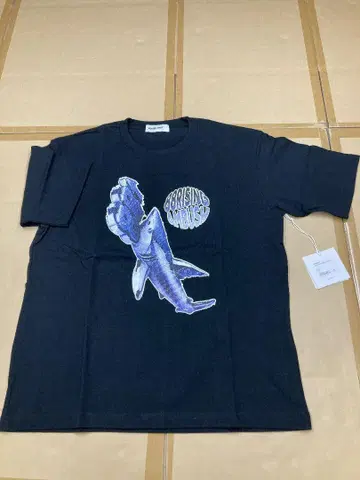앰부쉬 프린트 T셔츠 남성용 sizeS 미사용 새상품