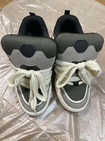 ZARA 스케이트 스니커즈 사이즈 26.5cm