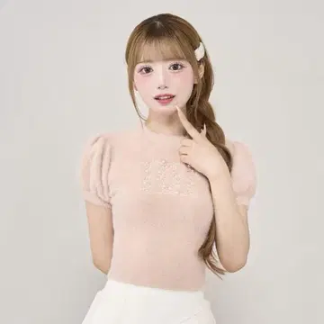 팬시 비즈 DD 로고 니트탑