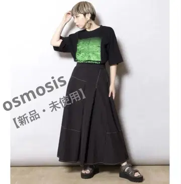 [새상품 미사용] osmosis 절개 비대칭 플레어 스커트