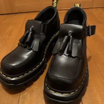 Dr. Martens 메리 제인 신발