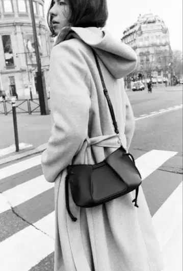 ZARA 숄더백 초콜릿