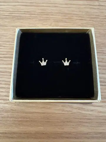 NOJESS 크라운 귀걸이