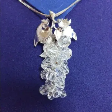 1980년대 포도 디자인 크리스탈 목걸이 겸 브로치 레트로 귀중