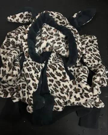 헤이세이 갸루 y2k 레오파드 무늬 토끼 귀 피치 후드티