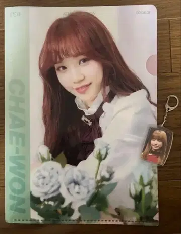 IZ*ONE CHAEWON 클리어 파일 YURI 키링 포함