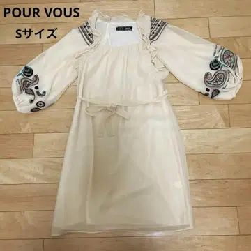 Pour Vous 풀부 원피스 S 사이즈 총 실크 자수 크림색