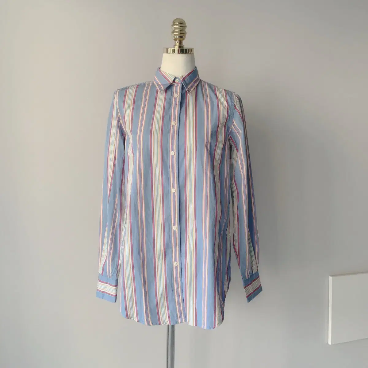 New product) The Barnnet Margaret Frill Blouse Margaret