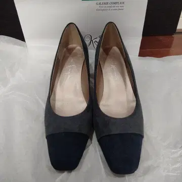 미사용 새상품 긴자 카네마츠 23.5cm 그레이/네이비 스웨이드 펌프스