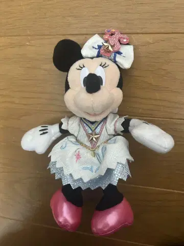 20주년 미니 마우스 인형 배지