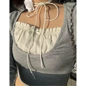 [ epine ] U cut frill layered rib tops