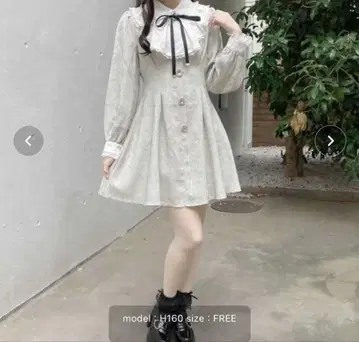 요크 프릴 트위드 원피스
