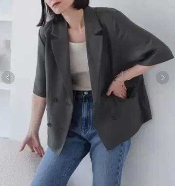 LOWRYS FARM 쁘리뻬라 숏 자켓