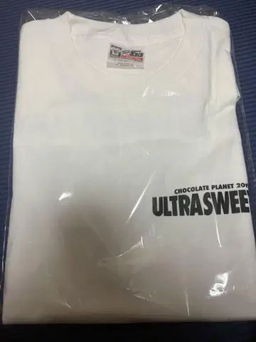 ULTRASWEETGALAXY 초코 플라 T셔츠
