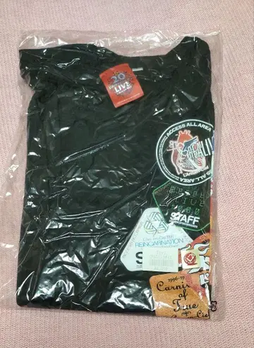 라르크 T셔츠 S 사이즈