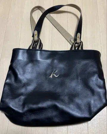 키타무라 블랙 가죽 토트백 외부 포켓 부착