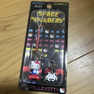 헬로키티 x 스페이스 인베이더 8bit 마스코트 네츠케 초레어