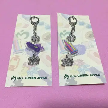 ( 2 ) Mrs. GREEN APPLE 랜덤 참 키링 세트