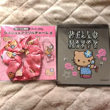 햇볕에 탄 키티 로손LAWSON 접이식 거울 & 곱창 끈