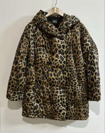 자라 ZARA 넉넉한 리브 소매 후드 레오파드 점퍼