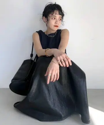 MECRE 코팅 데님 슬리브리스 원피스