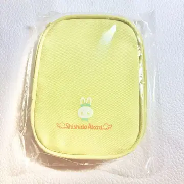 시시도 아카리 파우치