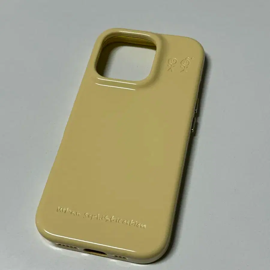 iPhoneアクセサリー Urban Sophistication Butter 16 Pro the-puffer