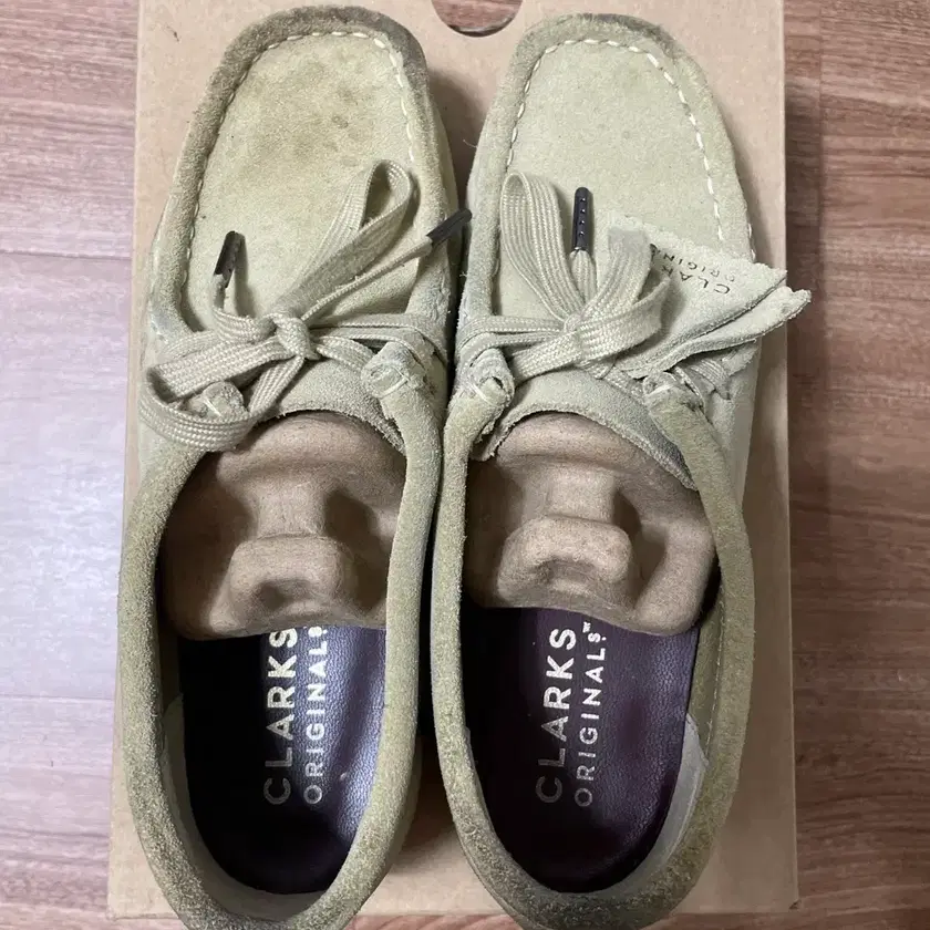 CLARKS 클락스 Clarks Wallabee 225 (Please suggest a price) #클락