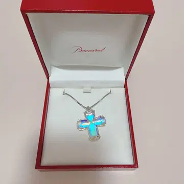 Baccarat 에덴 크로스 목걸이