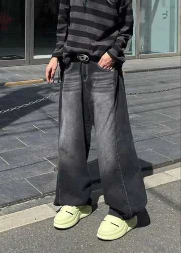 Chikashitsu + snap button denim pants