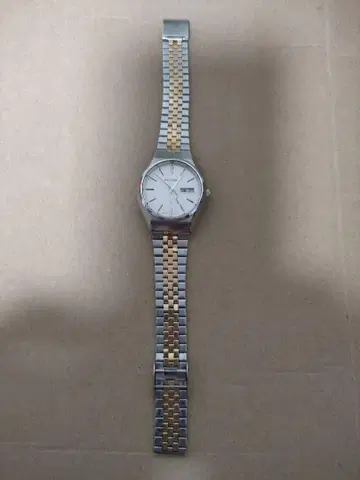 SEIKO KING QUARTZ 손목시계