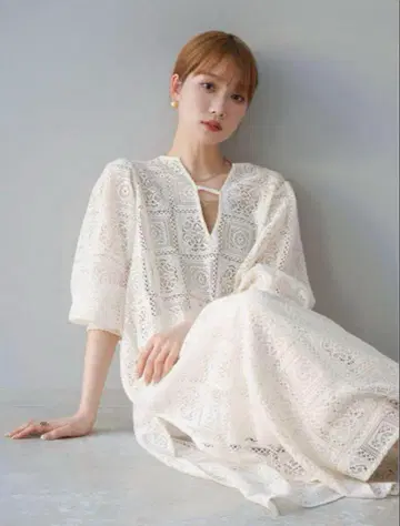 뤼미에 블록 레이스 볼륨 슬리브 원피스