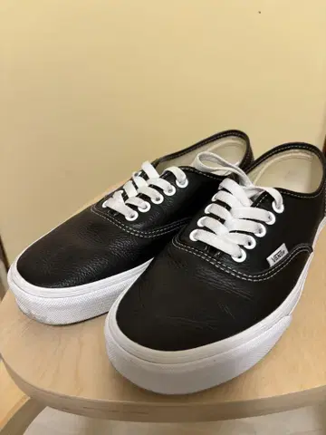 [새상품급] VANS 어센틱 가죽 25.5