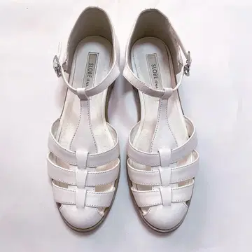 슬로브 이에나 샌들