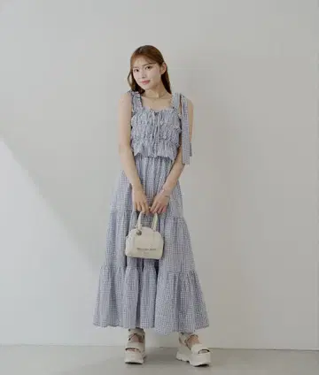 Chico 아지메 끈 디자인 체크 무늬 셔링 롱 원피스