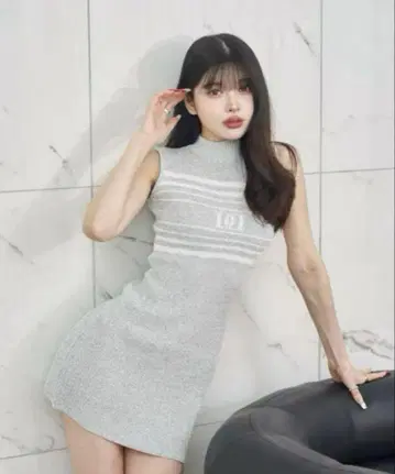 다리치 파일 로고 보더 니트 미니 원피스