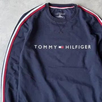 13940 TOMMY HILFIGER 로고 롱 슬리브 티셔츠