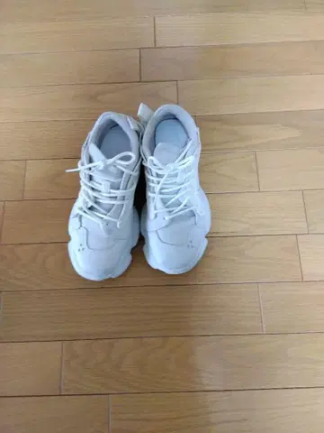 캠퍼 스니커즈