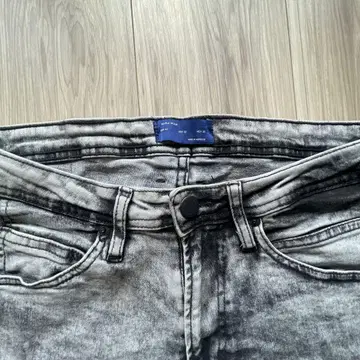 ZARA 데미지 가공 그레이 스키니 데님 남성용