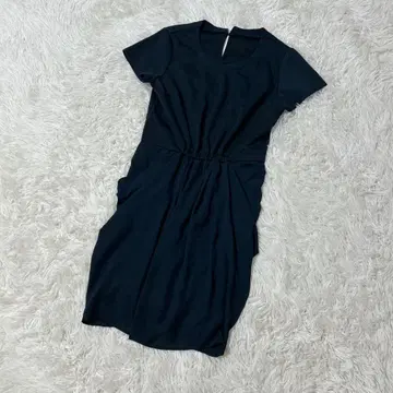 [ c5709 ] 새상품급 원피스 무릎 기장 네이비 반팔