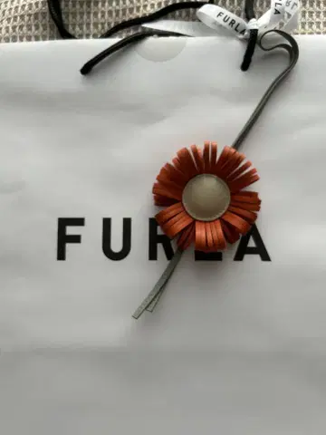 FURLA 가죽 참 [새상품급]