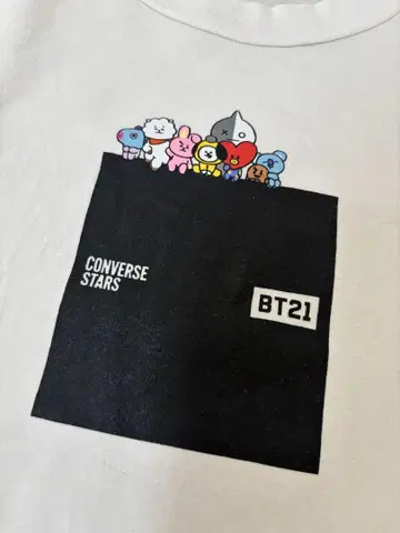 BTS의 BT21 x CONVERSE 콜라보 티셔츠